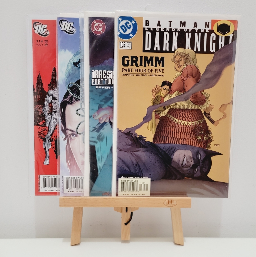 DC Comics Batman : Legends of the Dark Knight comicbooks.